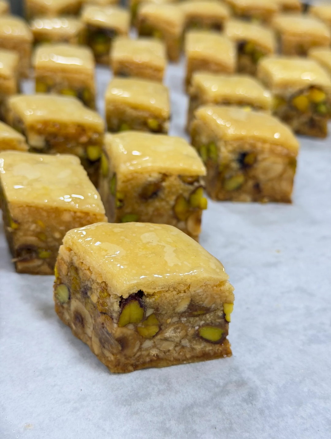 Baklawa Fakia 1Kg – La reine de la pâtisserie fine tunisienne