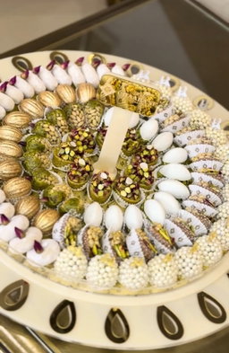 Hlou varié 1Kg – Un assortiment royal de la pâtisserie fine tunisienne