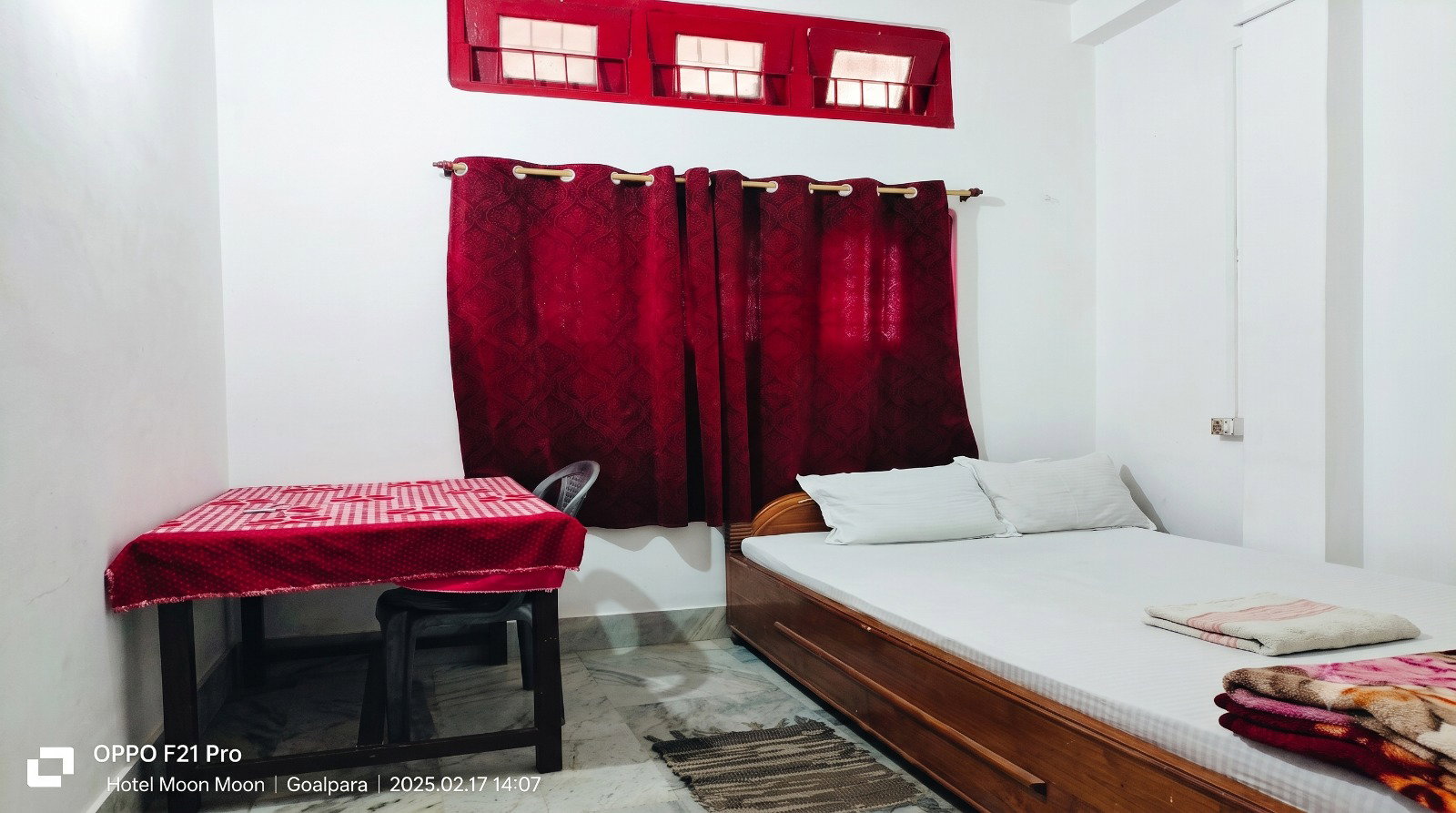 Single Room (Shared Bathroom)_0