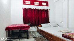 Single Room (Shared Bathroom)