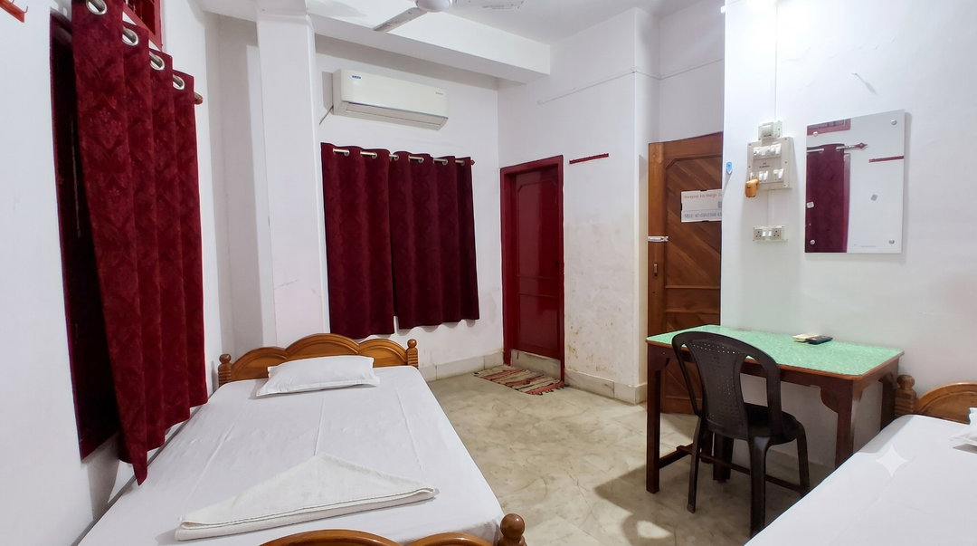 Twin Room (Attached Bathroom)