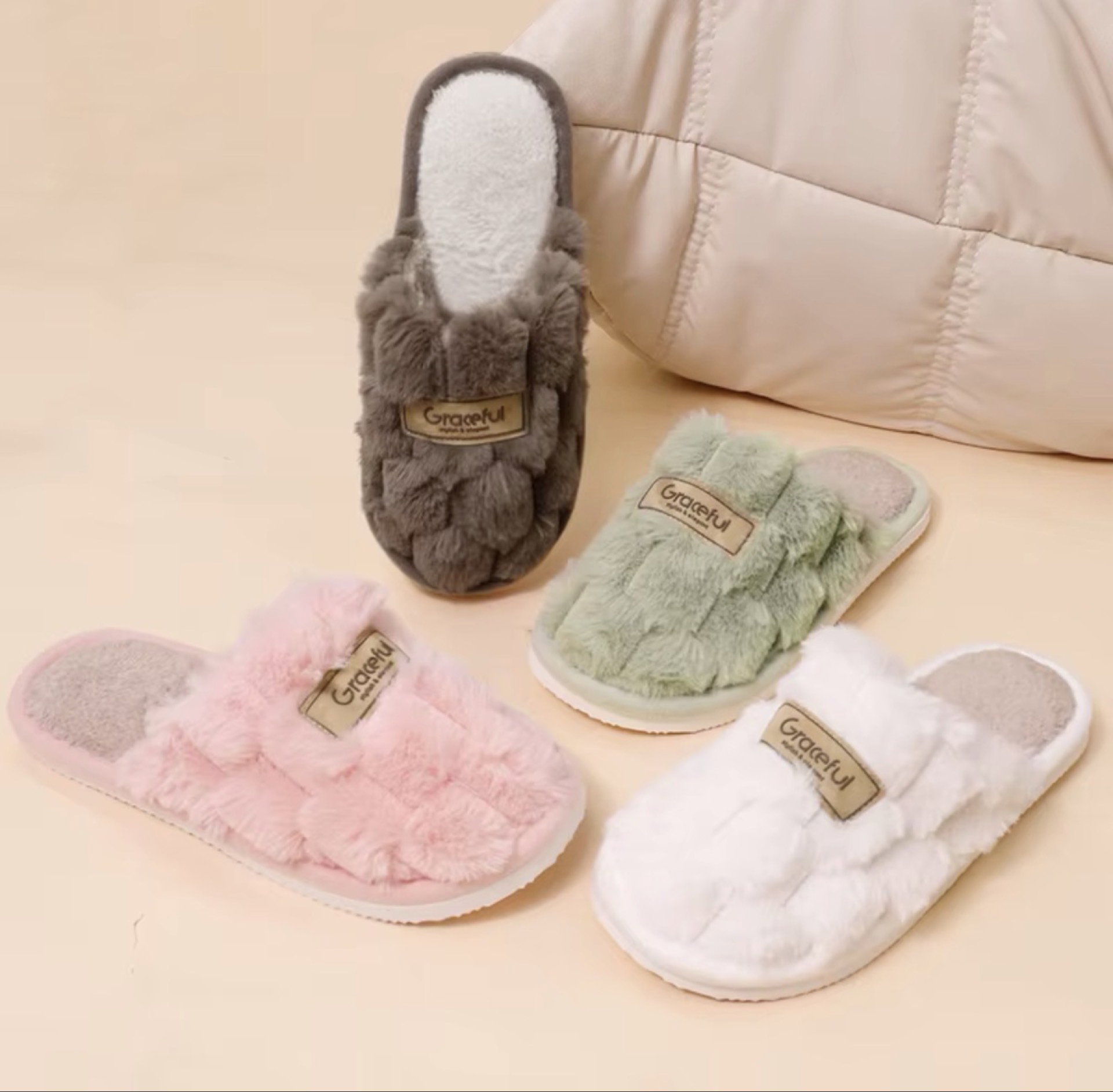 Indoor slippers artificial fur ( size 36-41)_0