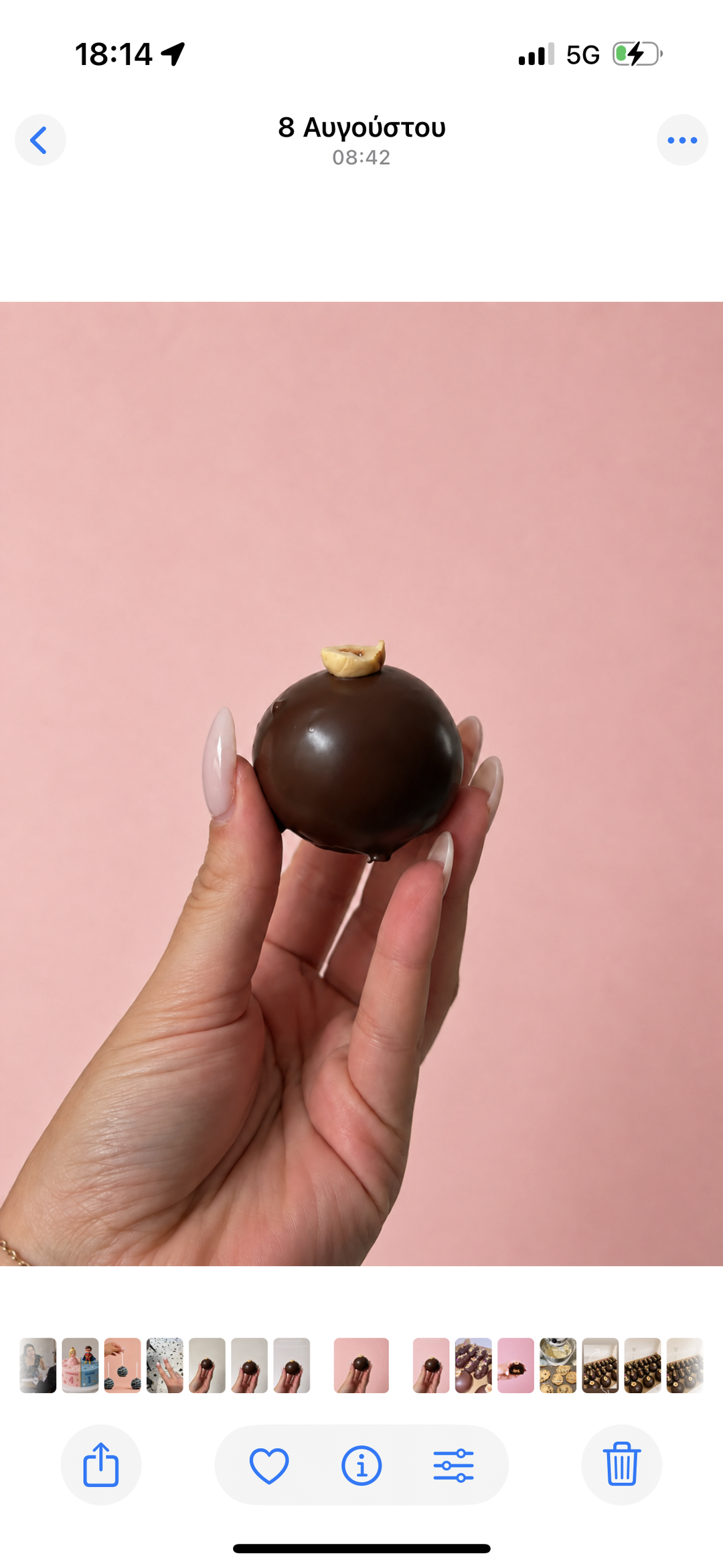 Chocolate ball - Stuffed with Peanut butter