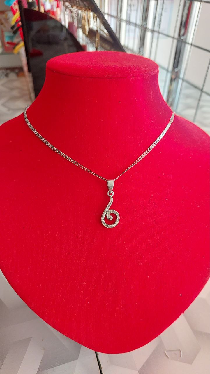 Music Themed Pendant Necklace_0