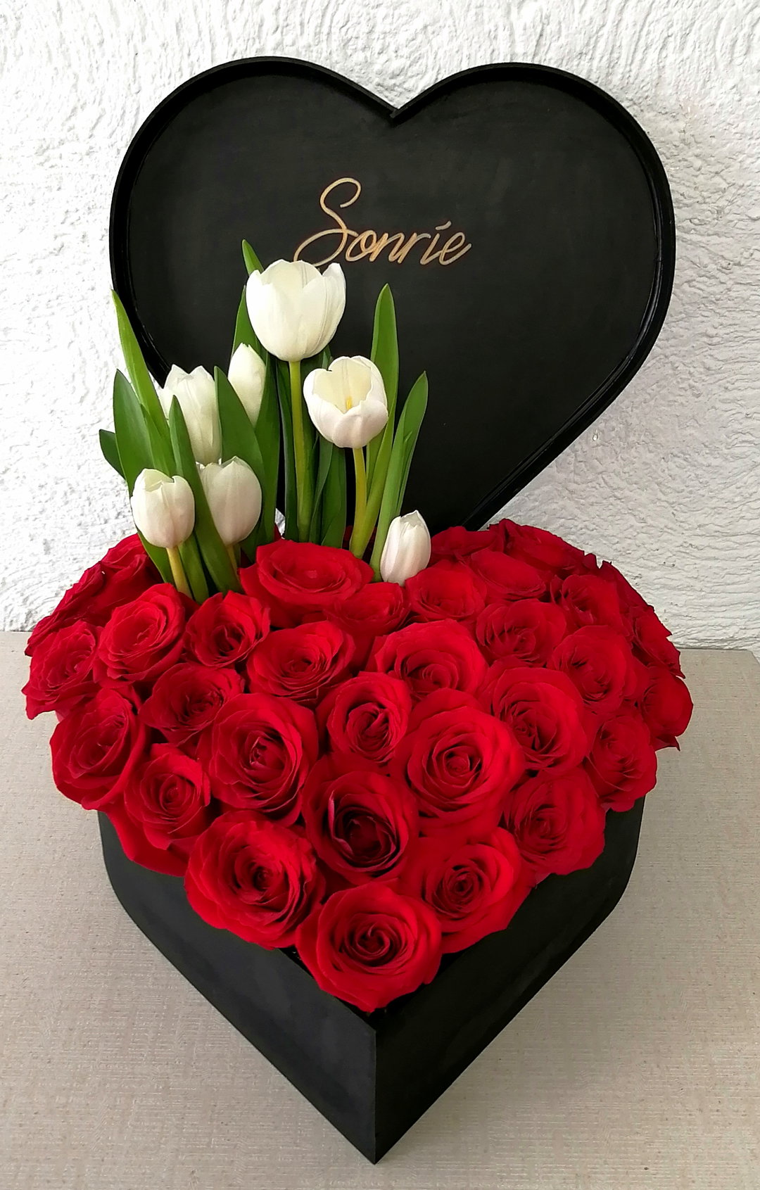 Sonríe (rosas y tulipanes)