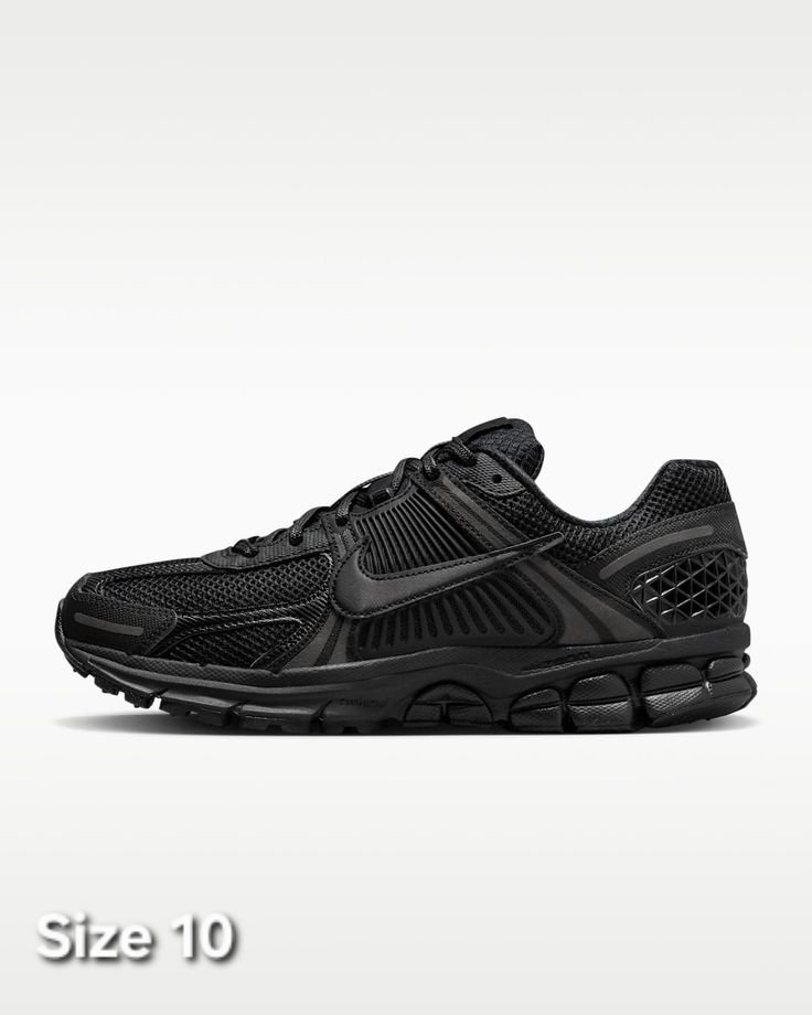  Black Nike Low Cut Sneakers_0