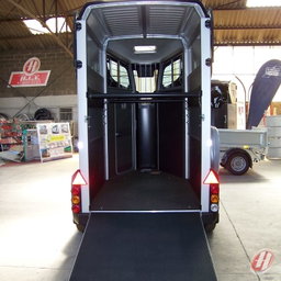 REMOLQUE PARA 1 CABALLO Y MEDIO IFOR WILLIAMS HBX403 CONFORT
