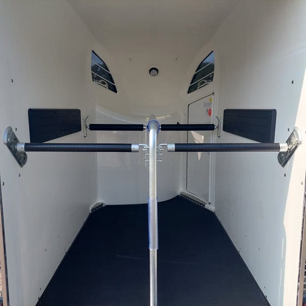 REMOLQUE PARA 2 CABALLOS BÖCKMANN COMFORT 22 – NUEVO MODELO_16