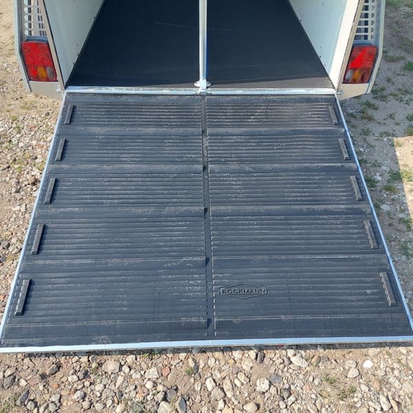REMOLQUE PARA 2 CABALLOS BÖCKMANN COMFORT 22 – NUEVO MODELO_10