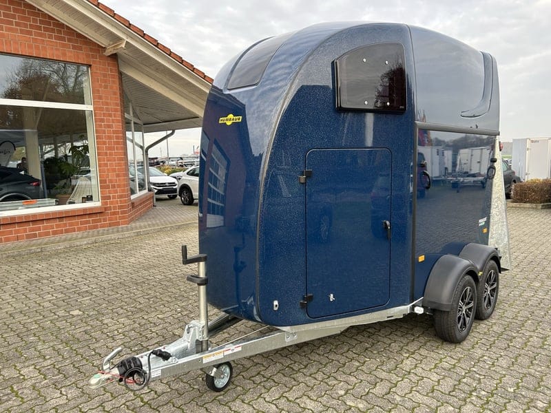 REMOLQUE PARA 2 CABALLOS HUMBAUR PEGASUS STYLE 2700 S – 2.700 KG_0
