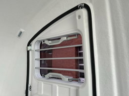REMOLQUE PARA 2 CABALLOS HUMBAUR PEGASUS STYLE 2700 S – 2.700 KG
