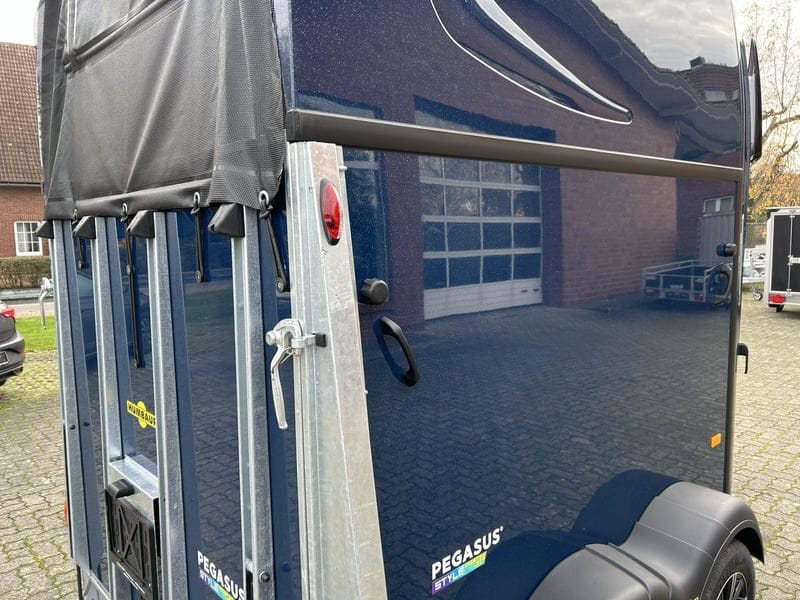 REMOLQUE PARA 2 CABALLOS HUMBAUR PEGASUS STYLE 2700 S – 2.700 KG_11