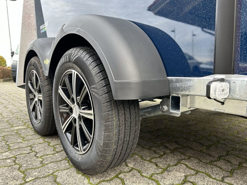 REMOLQUE PARA 2 CABALLOS HUMBAUR PEGASUS STYLE 2700 S – 2.700 KG_13