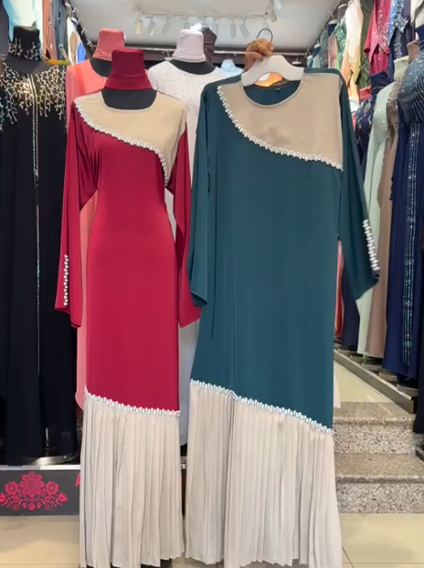 Lingeer Ayla Pleated Contrast Abaya_0