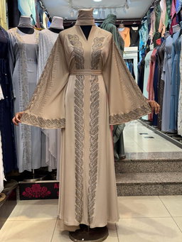 Lingeer Zayna Paisley Embellished Abaya