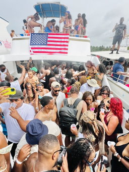 Punta Cana: VIP Party Boat Experience with open Bar