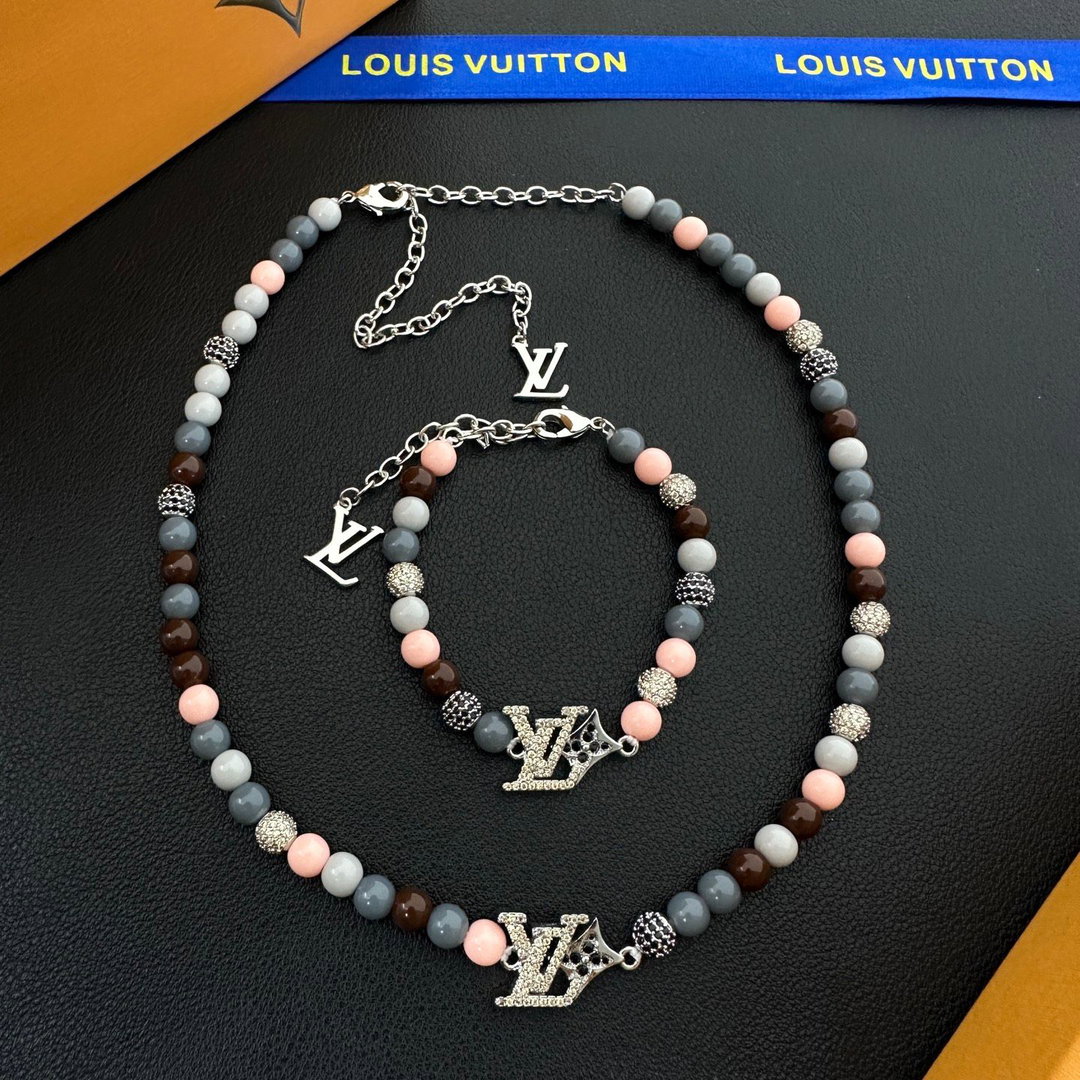  necklace  bracelet