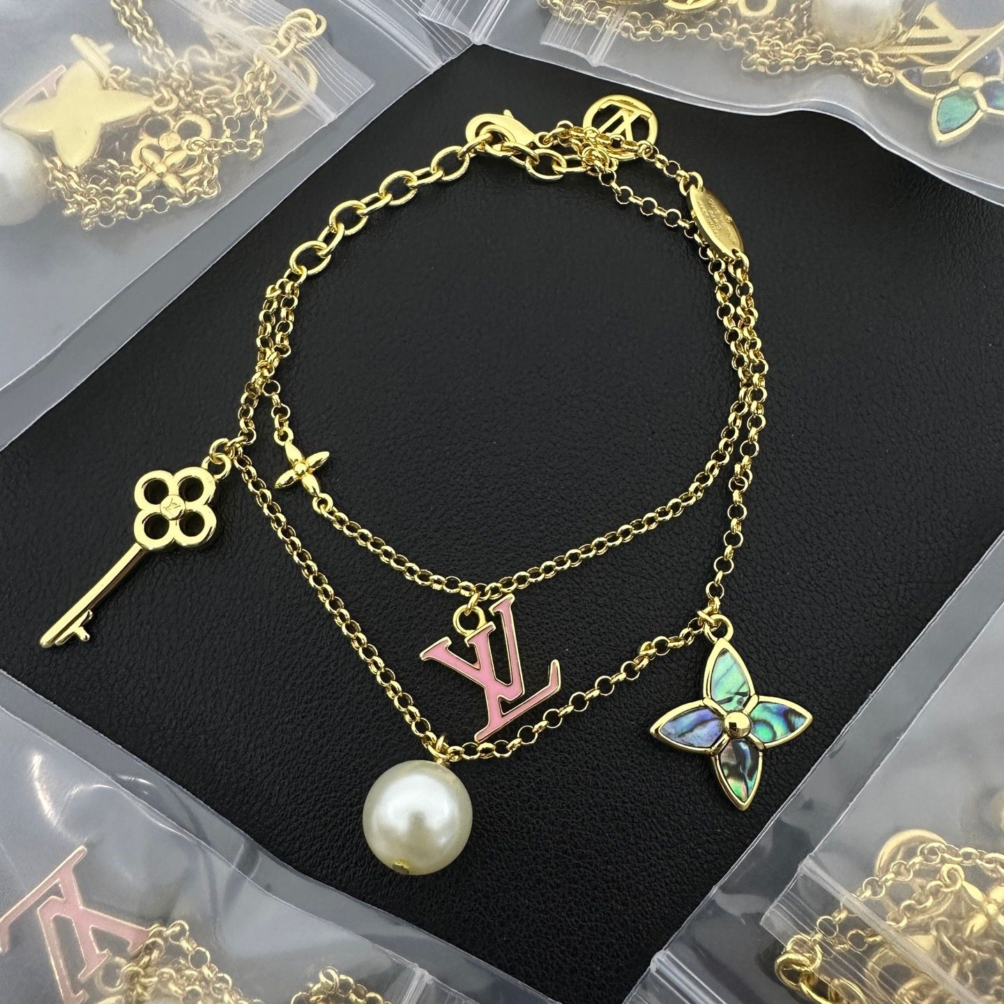 LV bracelet arrived_0