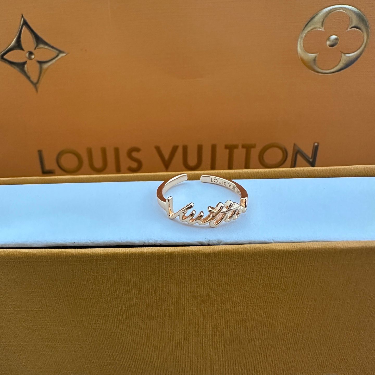 LV new ring_0