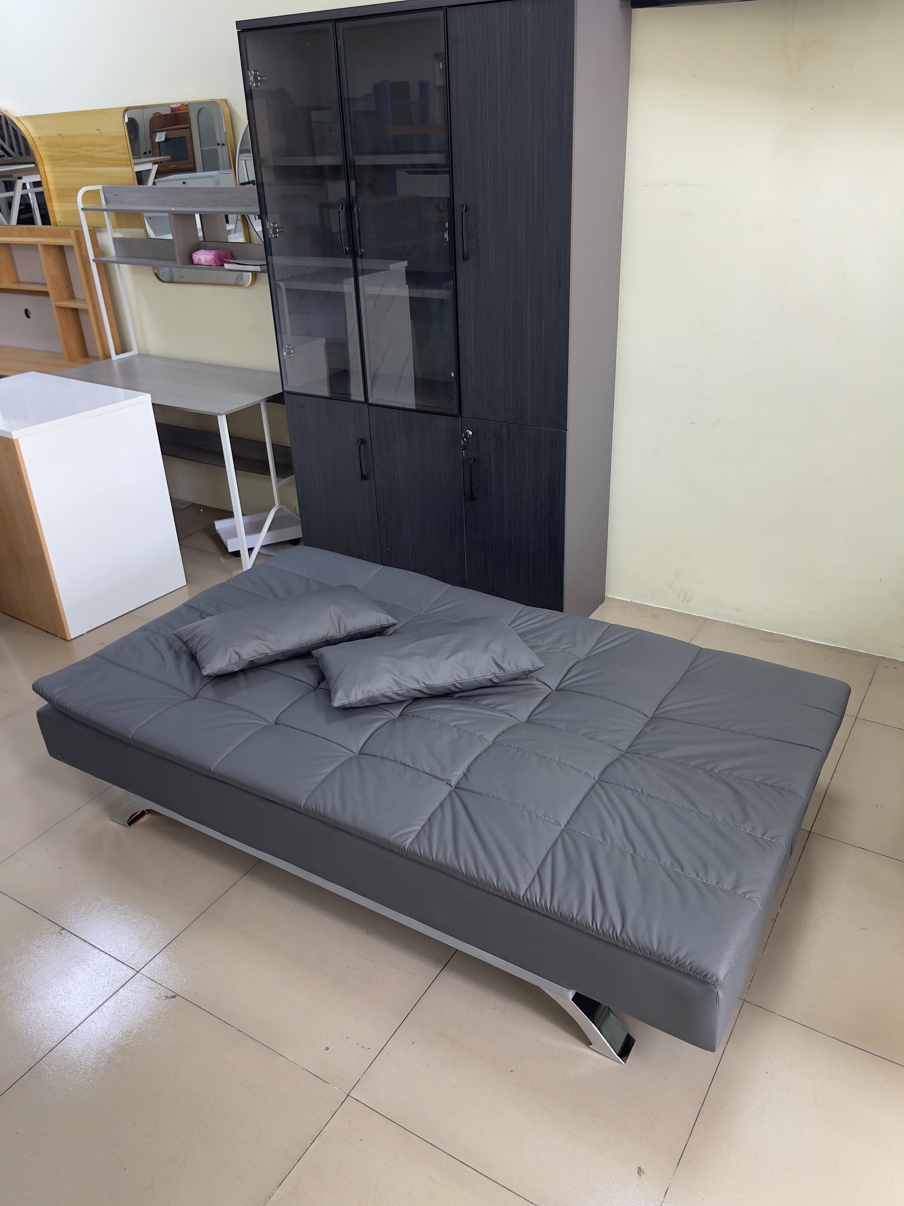 សាឡុងកាច់គេងបាន