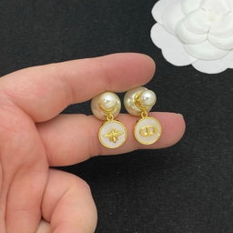 Dior earrings have arrived