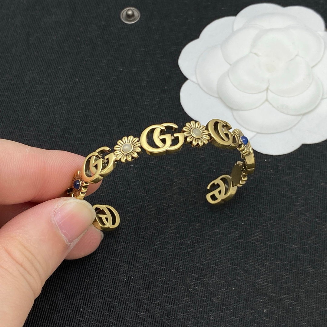 Gucci Bracelet Arrives