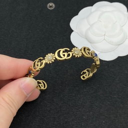 Gucci Bracelet Arrives