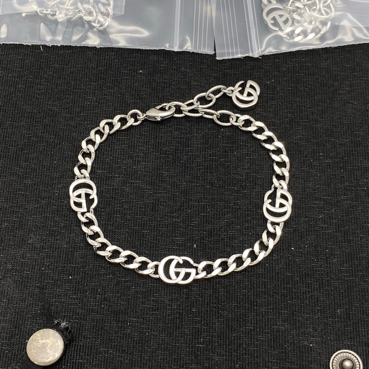 Gucci Bracelet Arrives_0