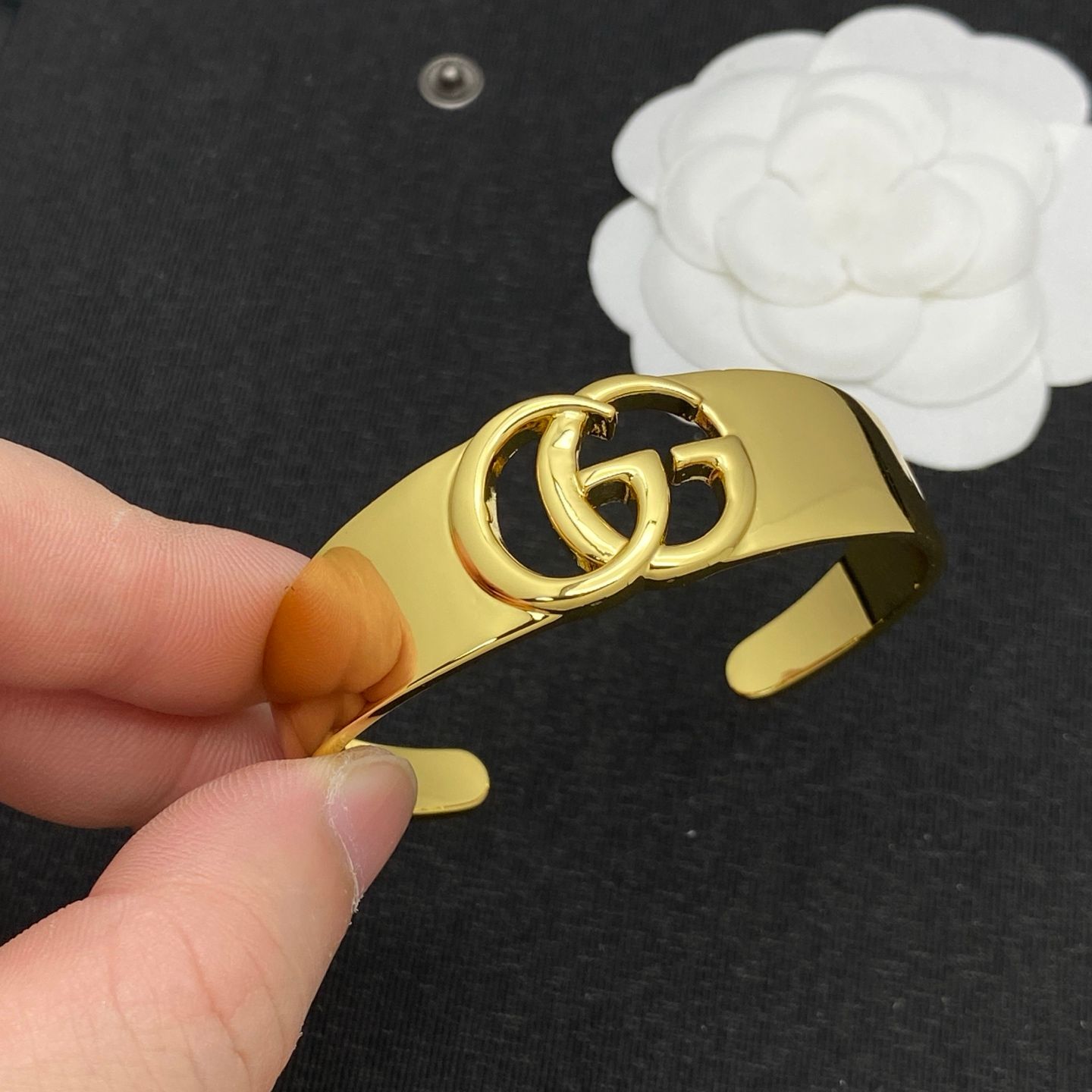 Gucci Bracelet Arrives_0
