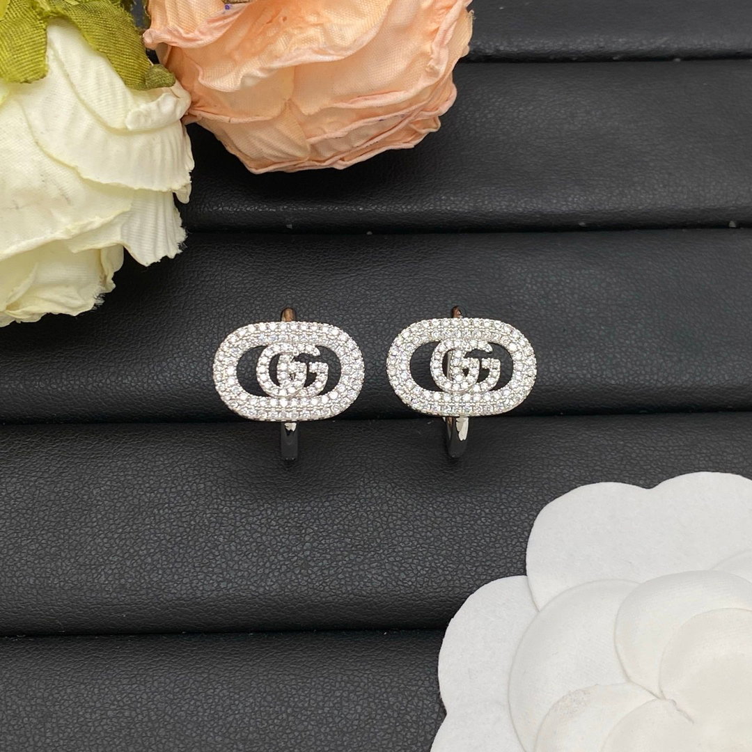 Gucci new ear studs
