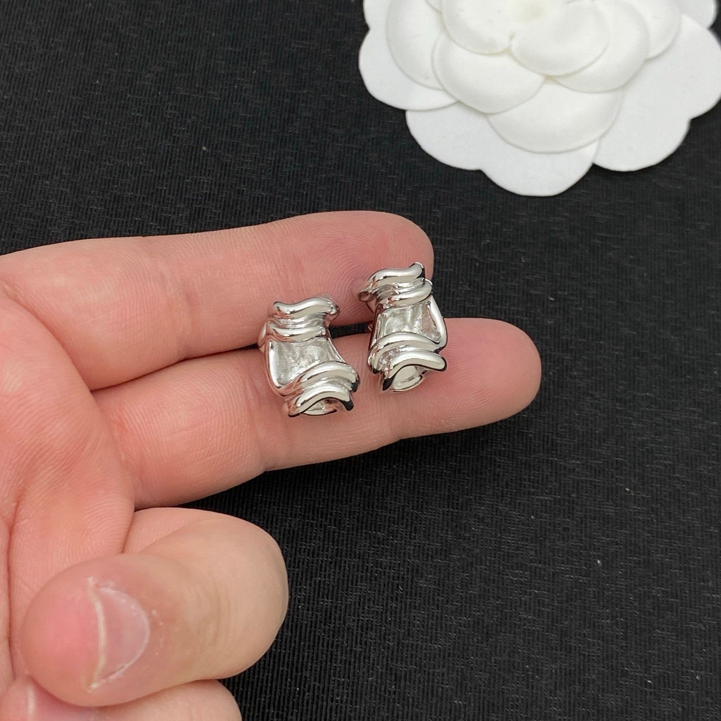 Bottega Veneta earrings have arrived_0