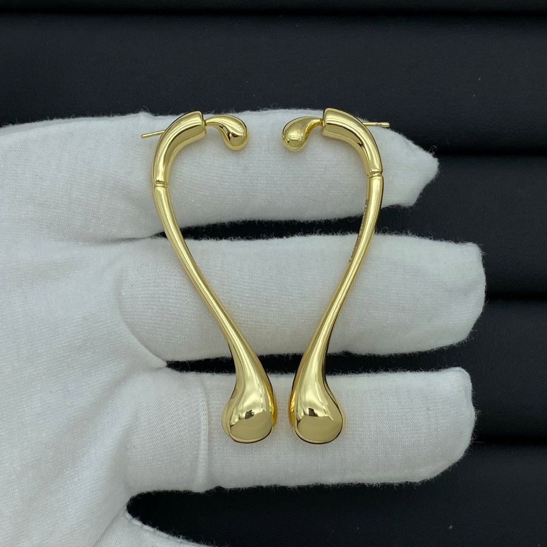Bottega Veneta earrings have arrived atBao Di Jia