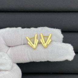 BOTTEGA VENETA earrings have arrived atBaodingjia