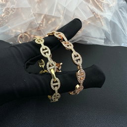 Hermes Bracelet Arrives