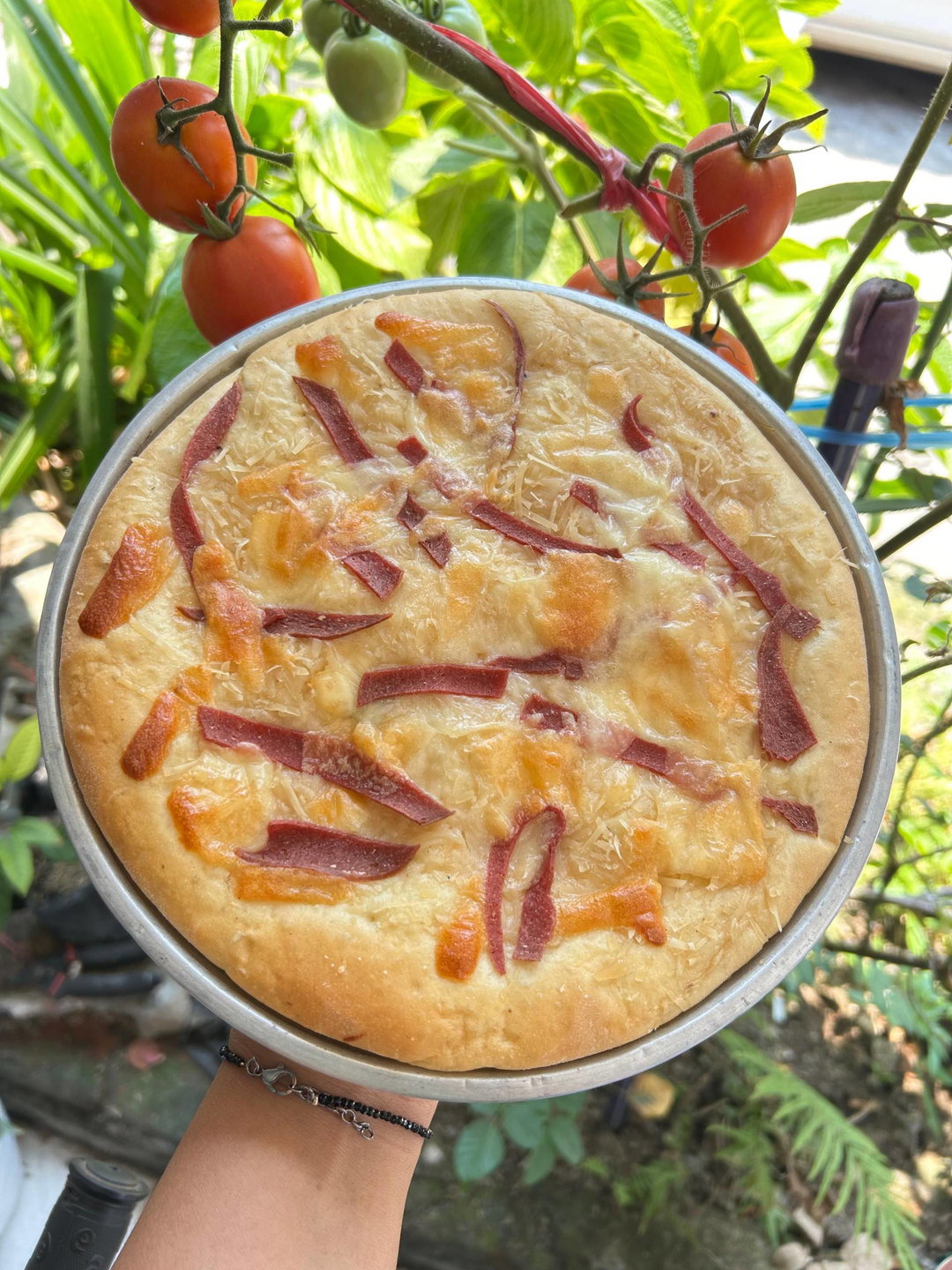 Pizza beef carbonara