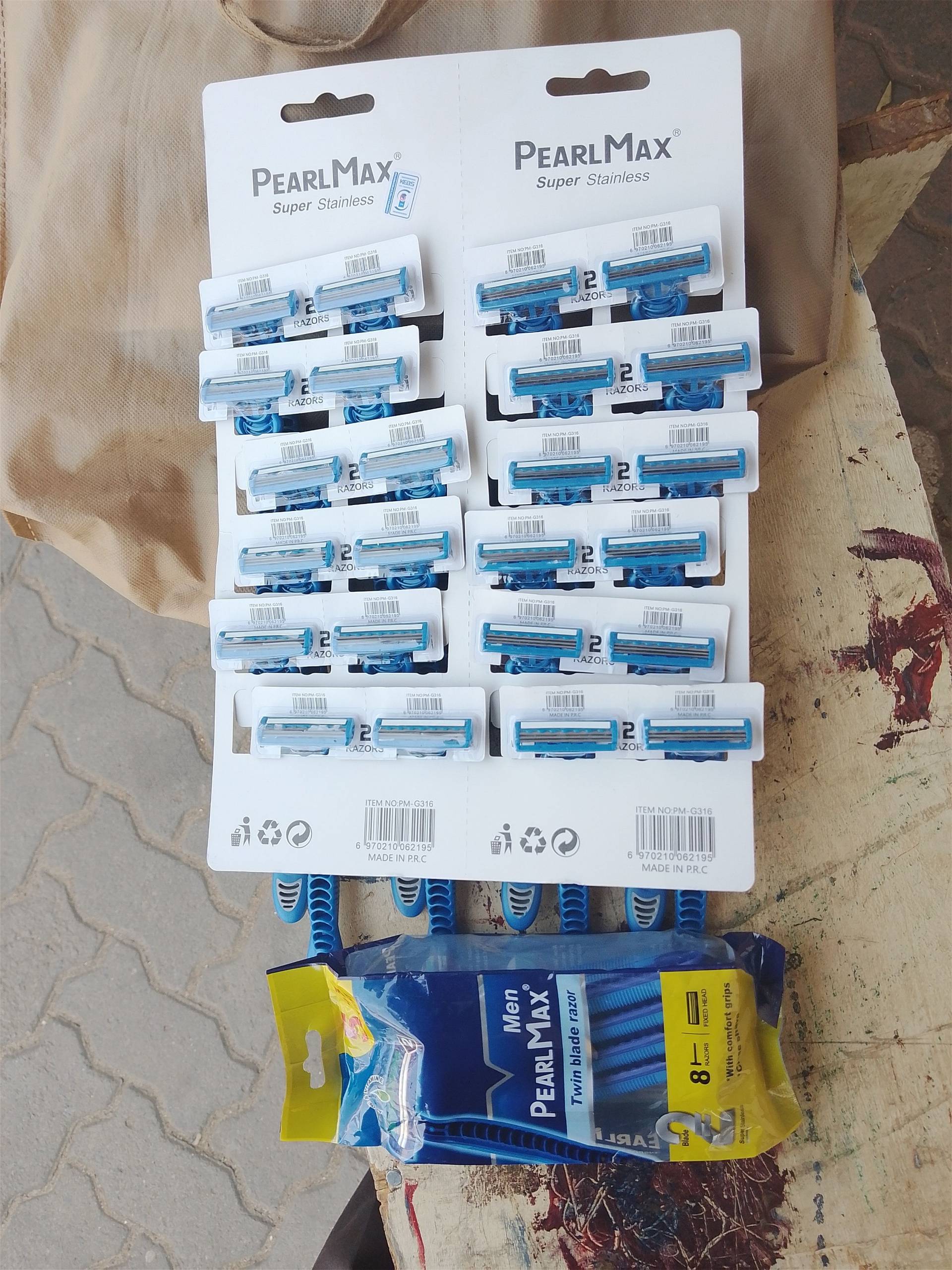 Pearlmax triple blade disposable shaver_0