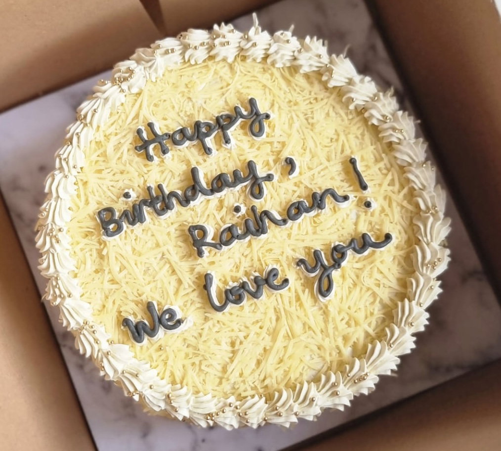 ᴄʜᴇᴇsᴇ ᴇʙᴏɴʏ ʀᴇɢᴜʟᴀʀ ᴄᴀᴋᴇs🧀_3