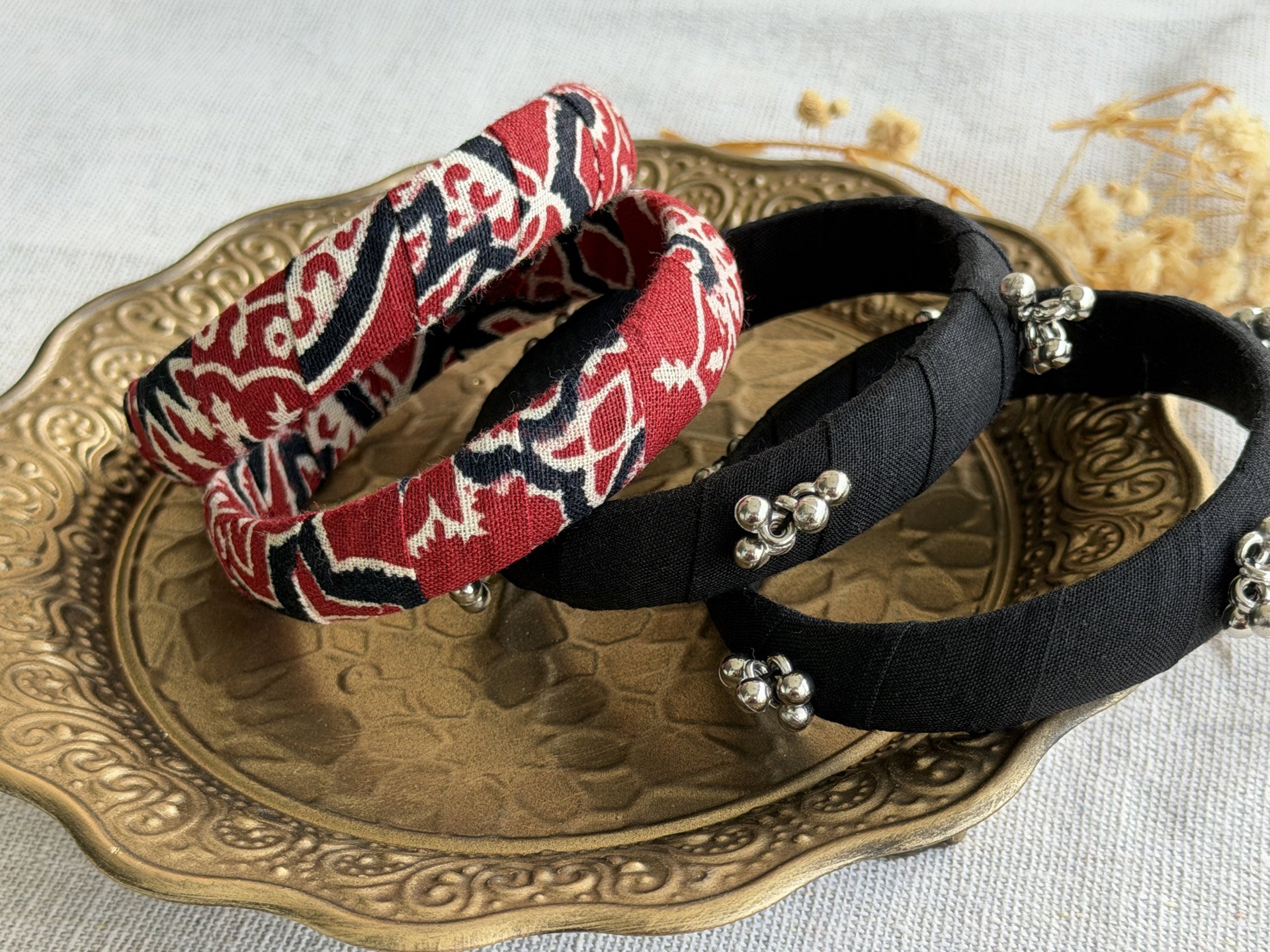 Crimson Noir Bangle Set of 4_0