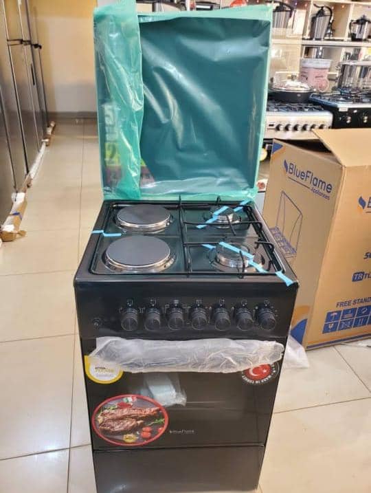 Freestanding combination cooker
