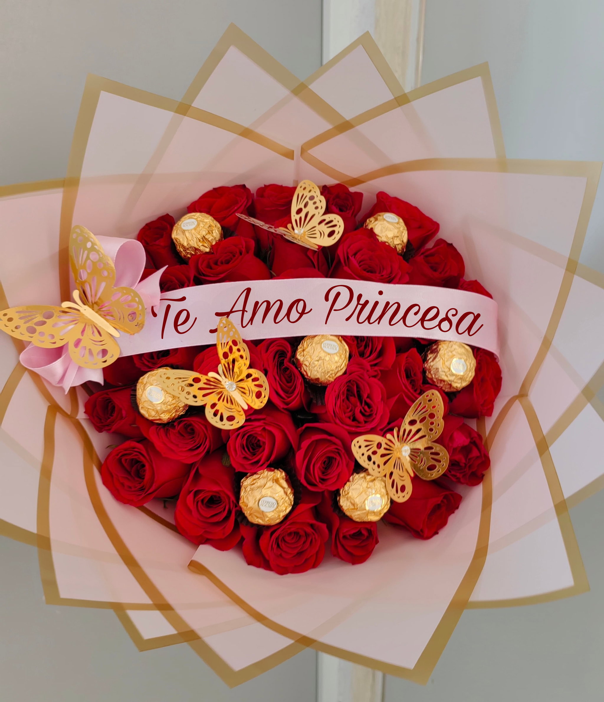 Feliz cumpleaños mi reina ramo 35 rosas_2