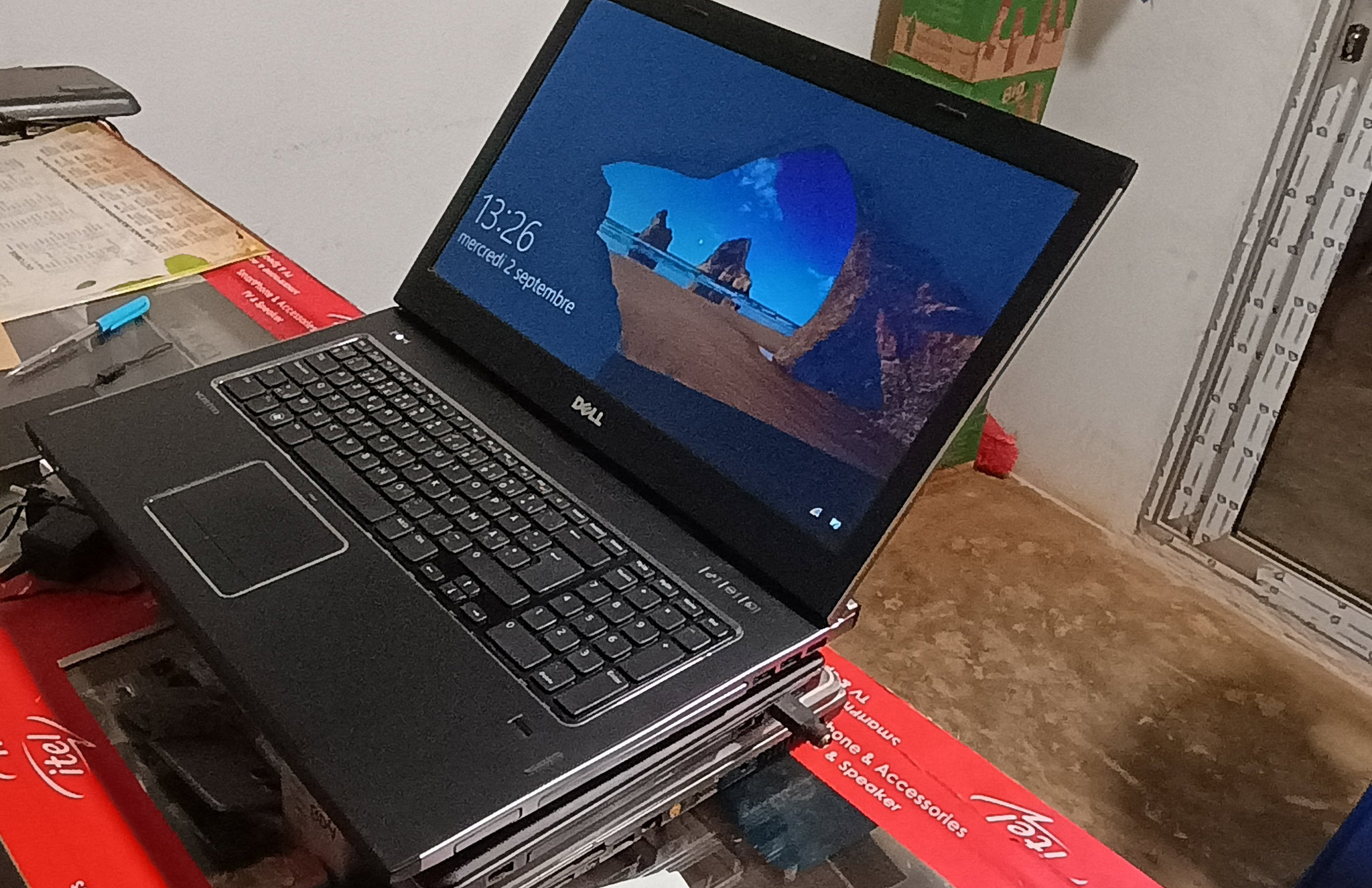 Ordinateur Dell Vostro 3750, Core i5. Autonomie: 2 heures,ram: 8GO, HDD: 1TB_0