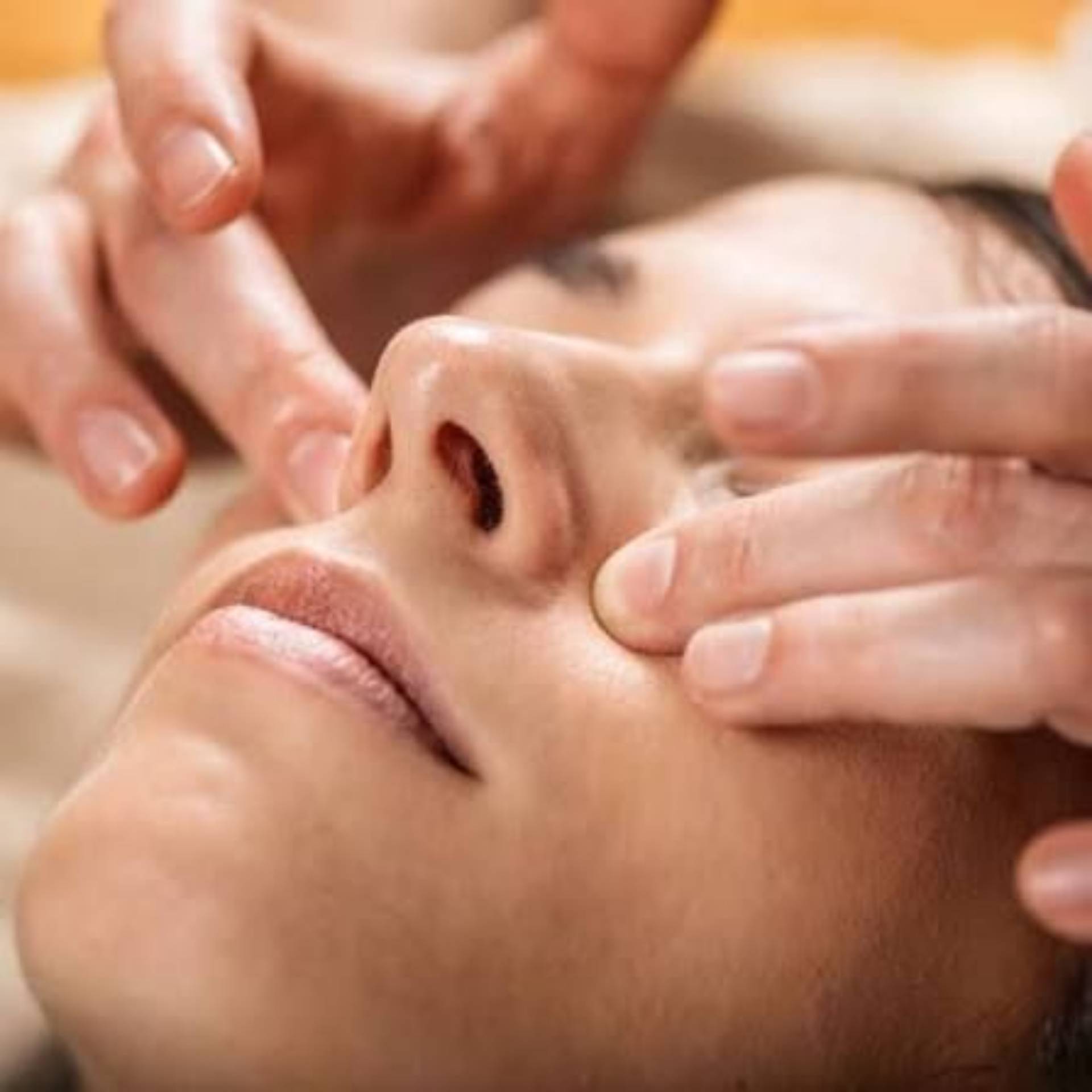 Face Massage and Acupressure 30mins 100K_0