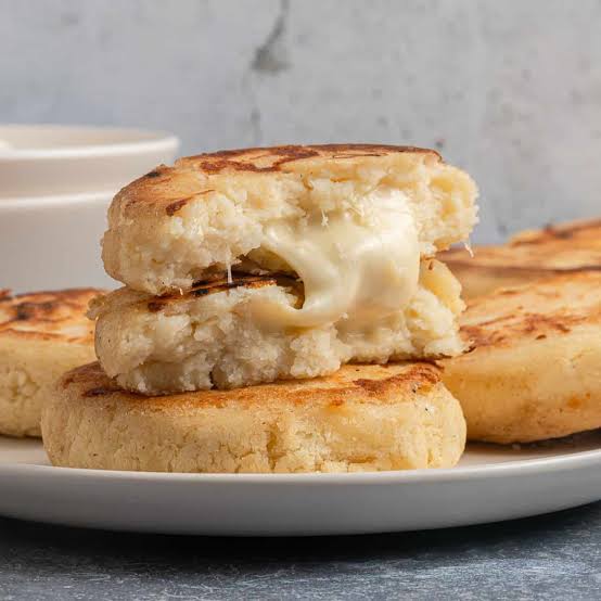 AREPA QUESO DE BOLA
