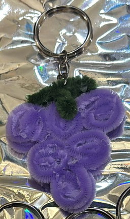 Keychains🔑 - Flowers , Stars✨ & Flowers 🌼& 🍓 fruits