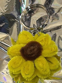 Keychains🔑 - Flowers , Stars✨ & Flowers 🌼& 🍓 fruits