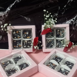 Confectionery Gifts Brownie Bites & chocolates