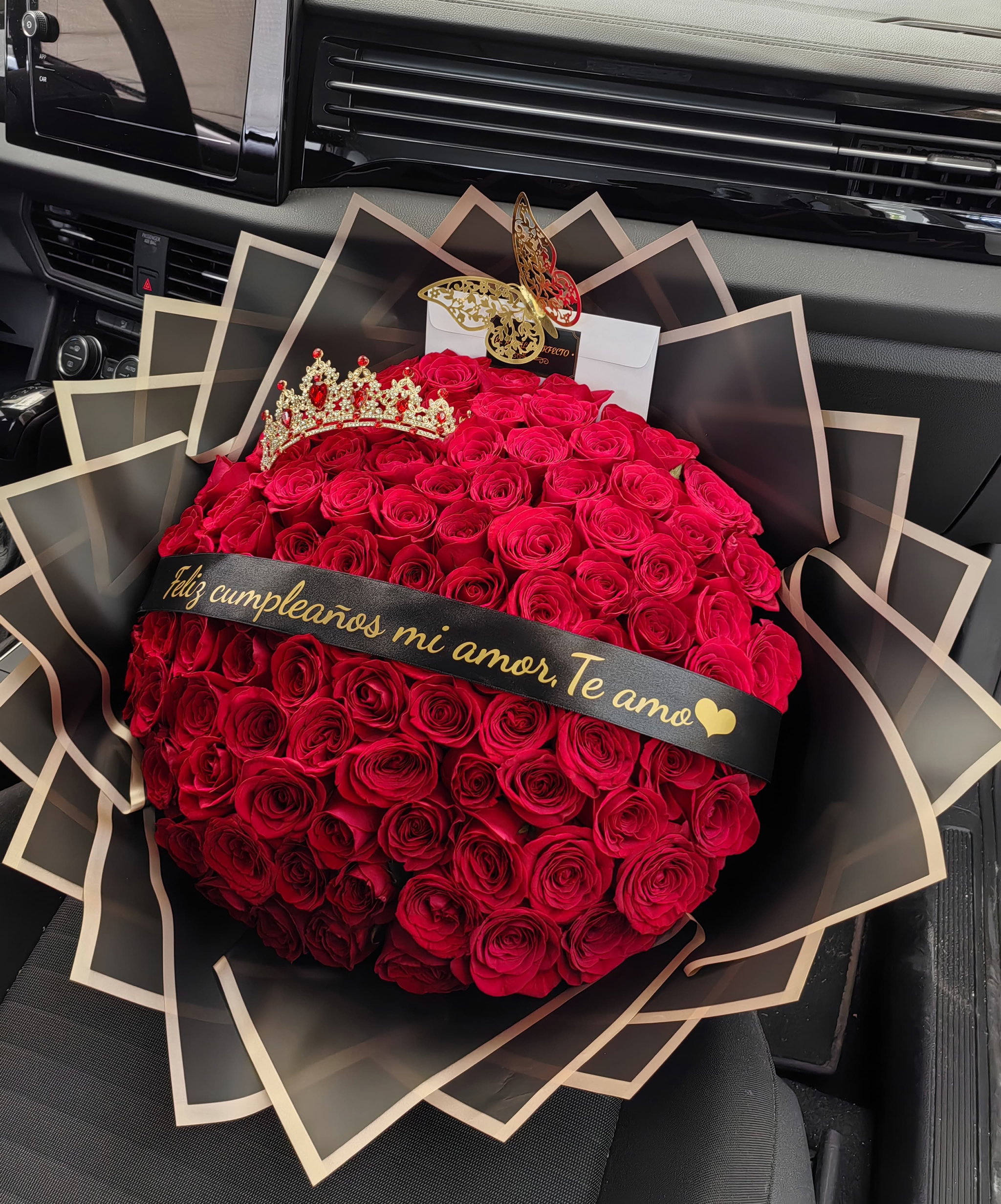 Ramo tiara 100 rosas_1