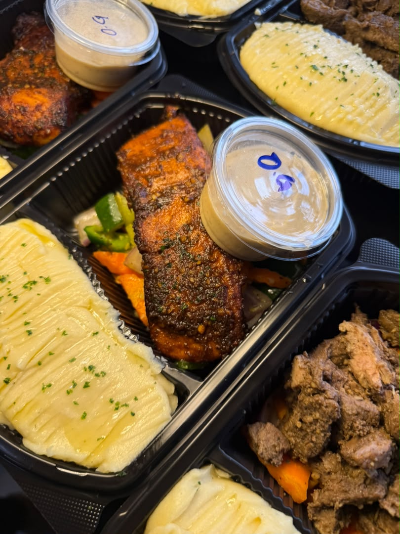 Mashed Potatoes with pink salmon(Tuesday Only!)