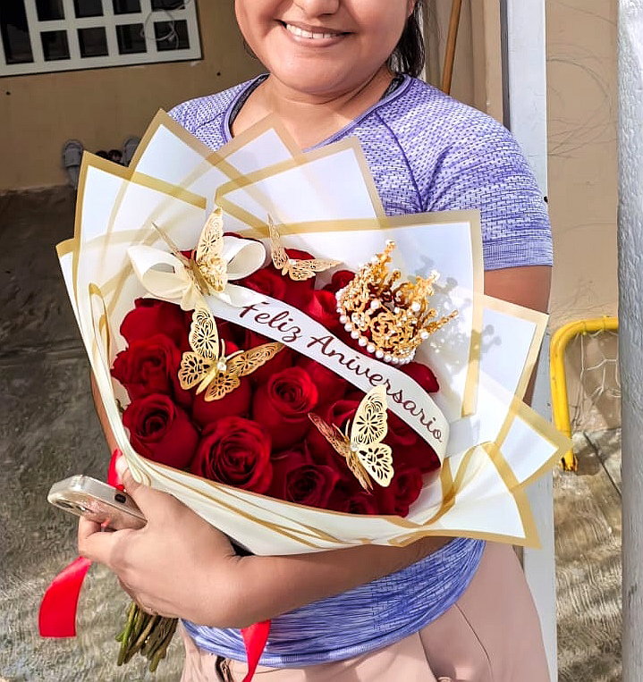 Mi reina hermosa ramo 24 rosas_1