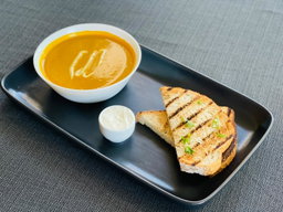 Pumpkin Soup & Bread